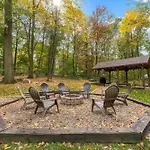 5 Bd W Hottub - Mins To Hunting Hiking & Fishing