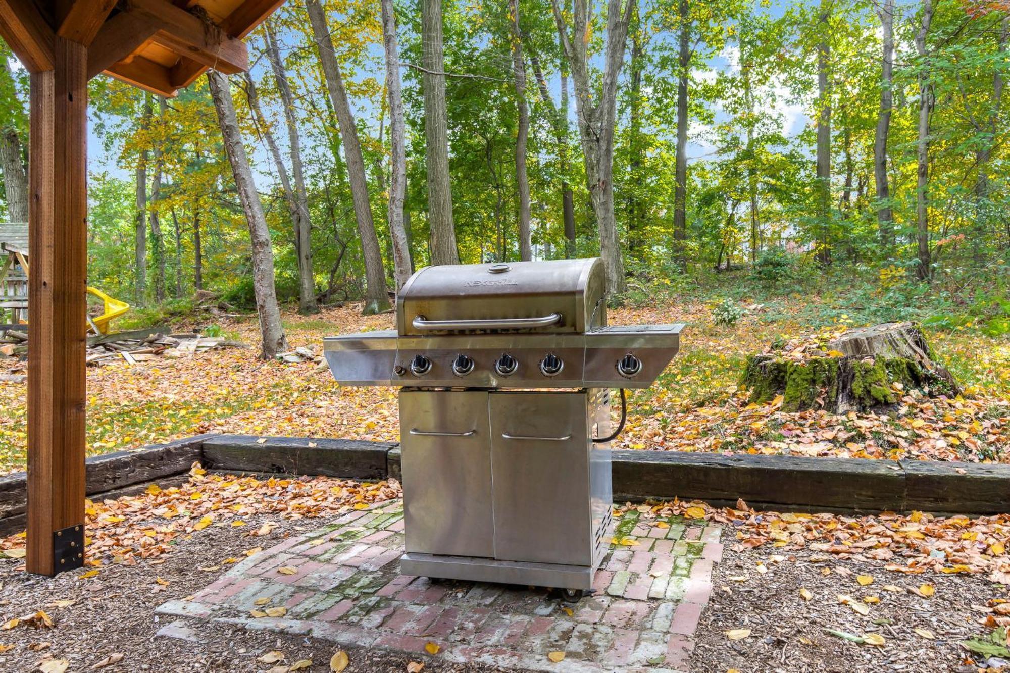 Apartment 5 Bd W Hottub - Mins To Hunting Hiking & Fishing