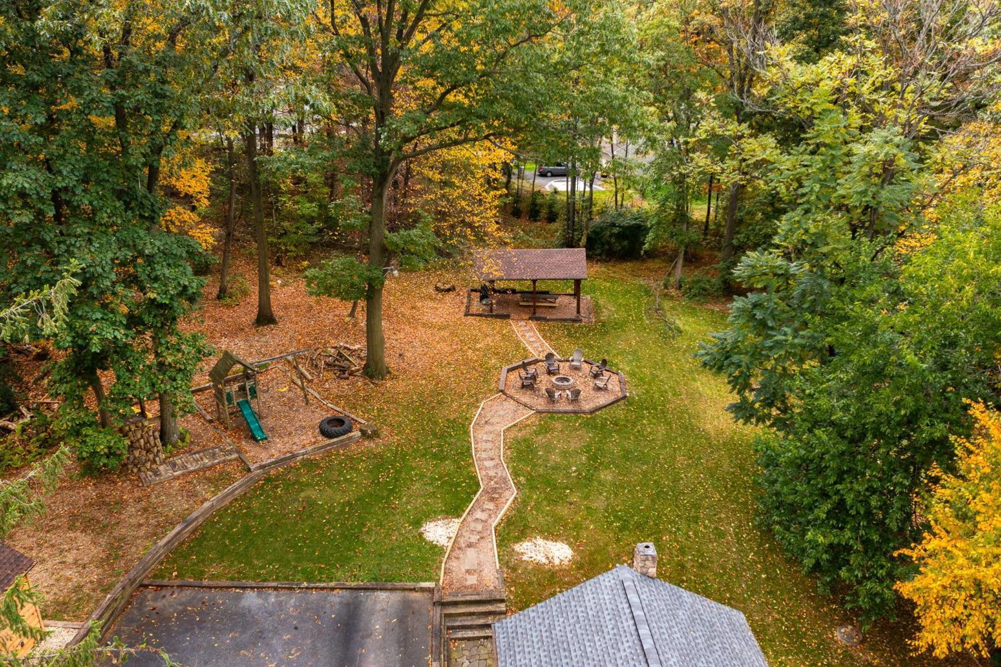 Apartment 5 Bd W Hottub - Mins To Hunting Hiking & Fishing *